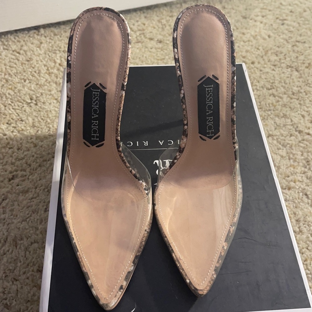 Jessica Rich- clear pumps